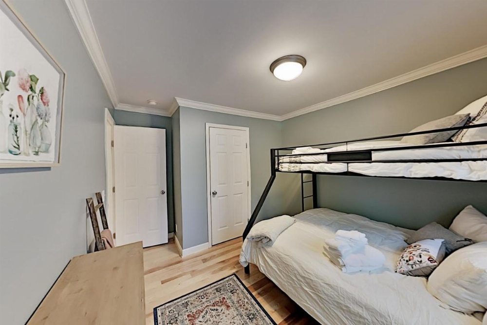 Secluded Escape Near Downtown & Biltmore Fun home Image 16