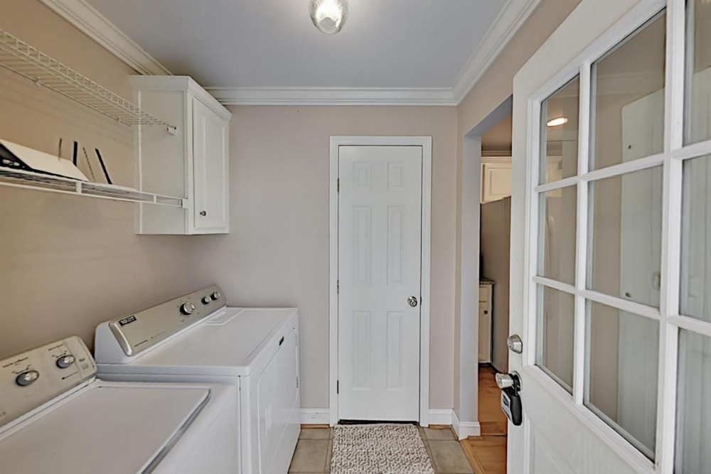 Secluded Escape Near Downtown & Biltmore Fun home Image 17