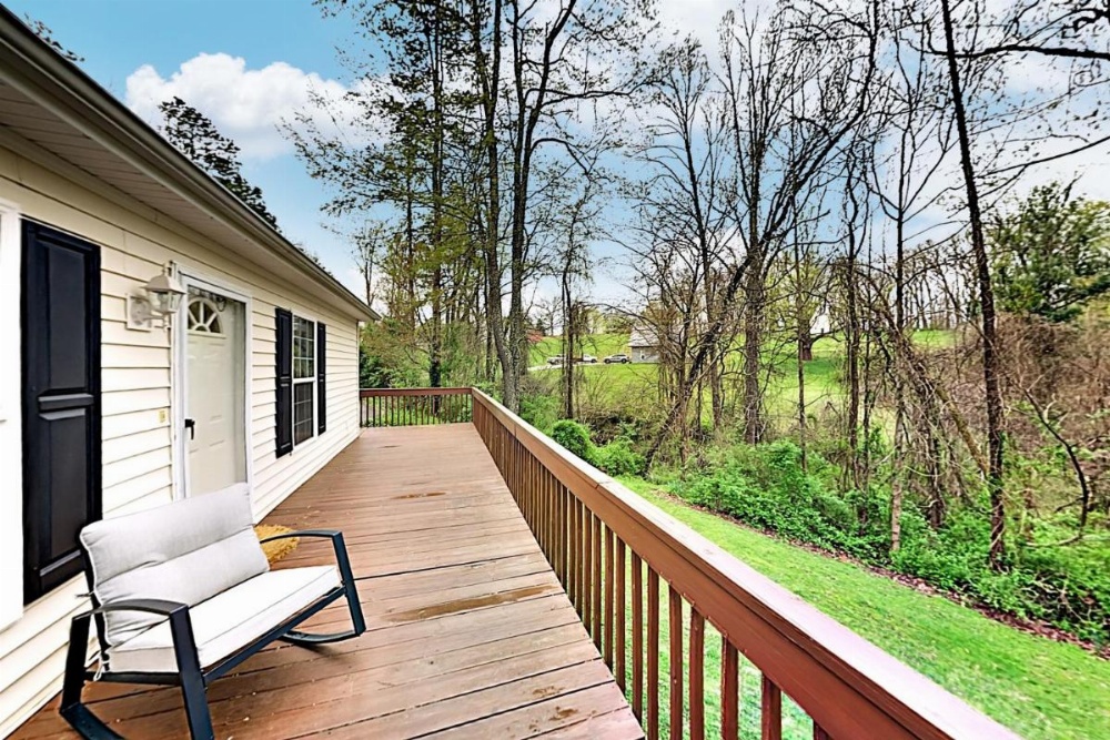 Secluded Escape Near Downtown & Biltmore Fun home Image 30