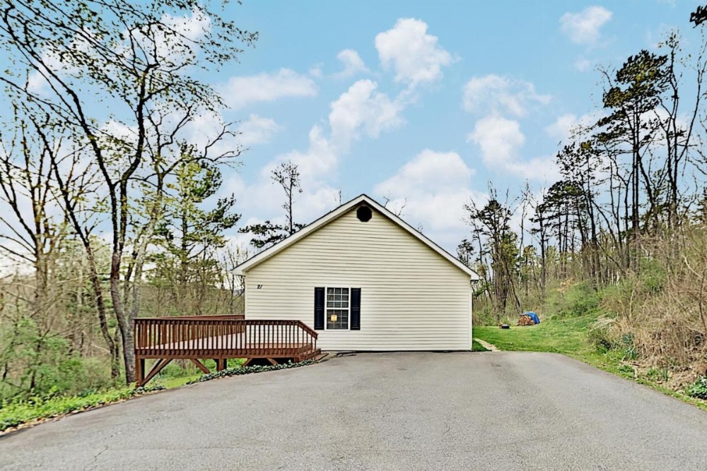 Secluded Escape Near Downtown & Biltmore Fun home Image 32